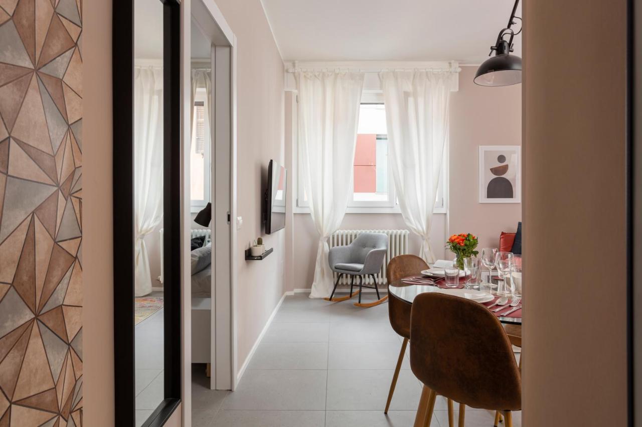 Bilocale Aleardi Apartment Milan Exterior photo